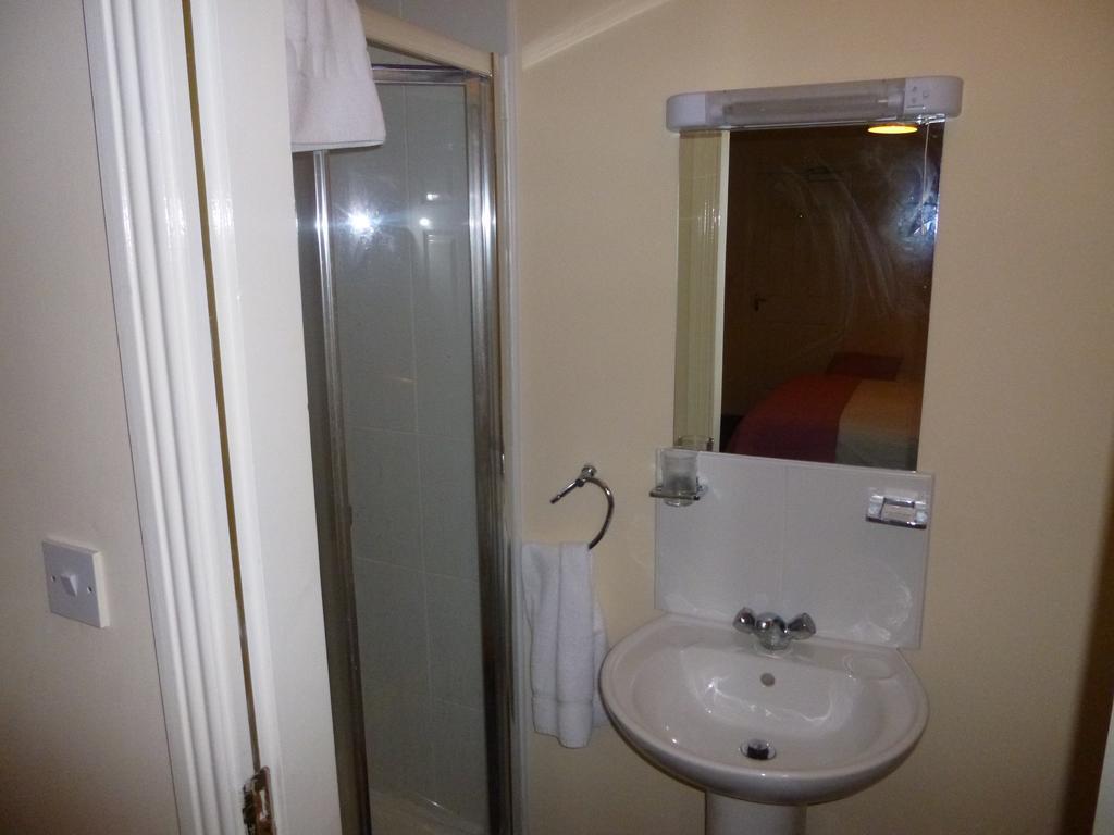 The Schooner Tavern Ballycotton Kamer foto