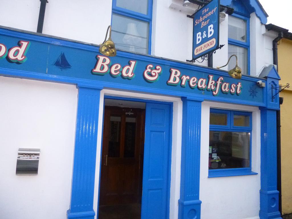 The Schooner Tavern Ballycotton Buitenkant foto