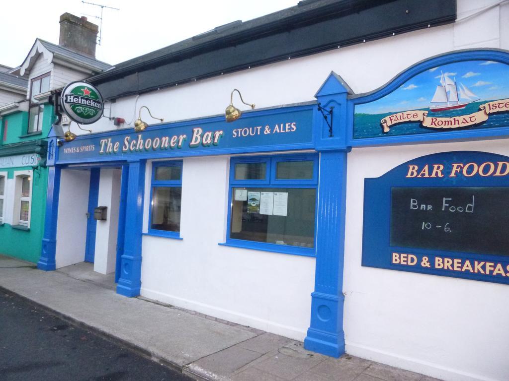 The Schooner Tavern Ballycotton Buitenkant foto